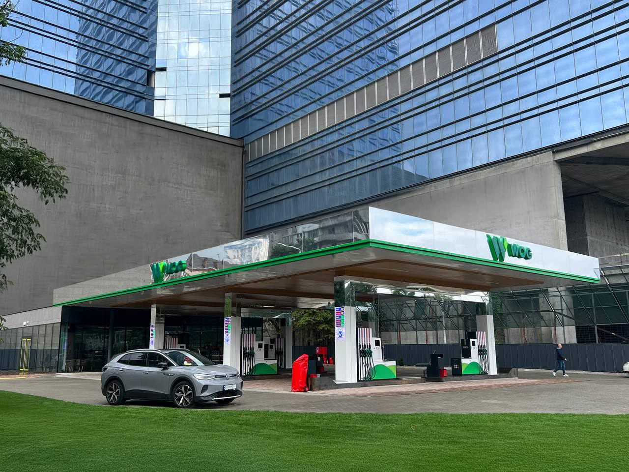 Розумна АЗК WOG у центрі столиці

